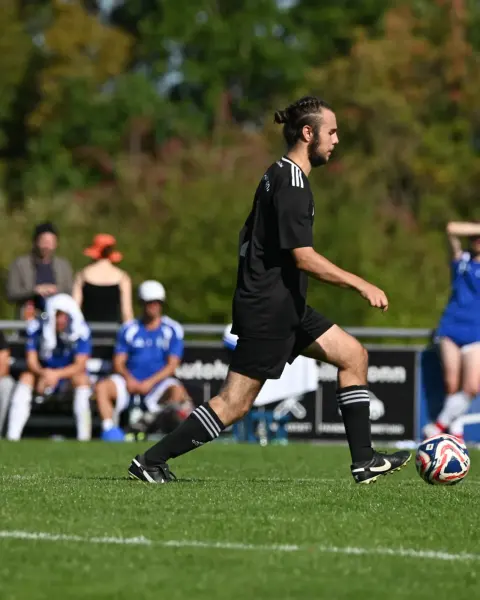 Szene aus dem Spiel 1. FC Heilsbronn – TSV Altenberg 2, Bild 2