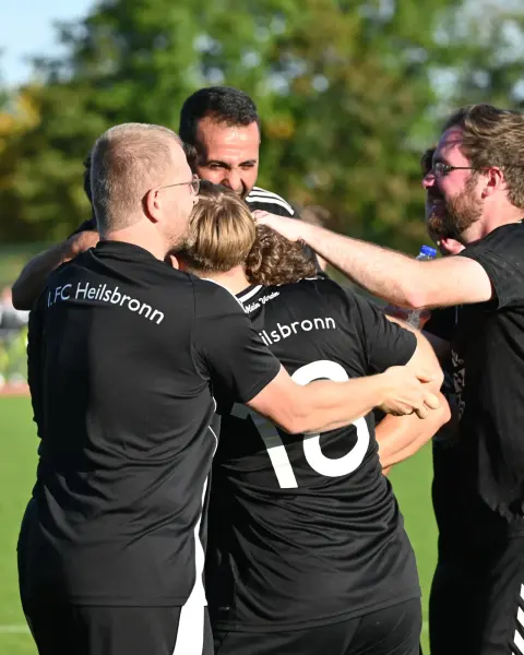 Szene aus dem Spiel FC Serbia Nürnberg – 1. FC Heilsbronn, Bild 7