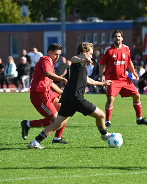 Szene aus dem Spiel FC Serbia Nürnberg – 1. FC Heilsbronn, Bild 3