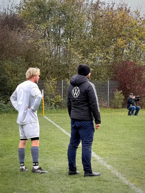 Szene aus dem Spiel 1. FC Heilsbronn – SF Laubendorf, Bild 2