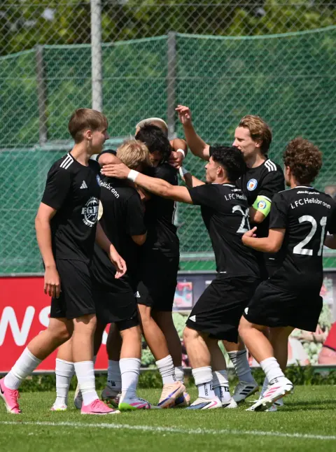 Szene aus dem Spiel 1. FC Heilsbronn – SF Laubendorf, Bild 2
