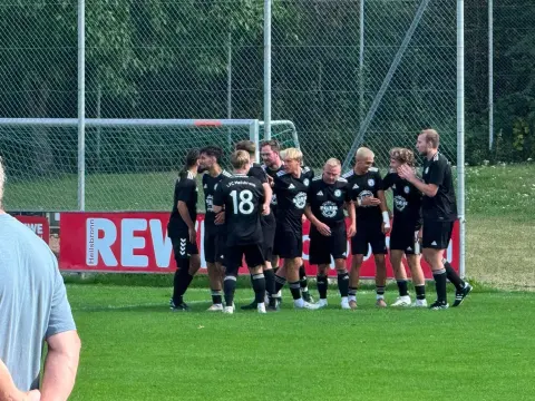 Szene aus dem Spiel 1. FC Heilsbronn – SV Burggrafenhof, Bild 5